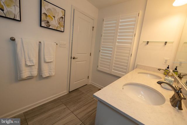 3620 COMMODORE JOSHUA BARNEY DR NE, Washington, DC 20018