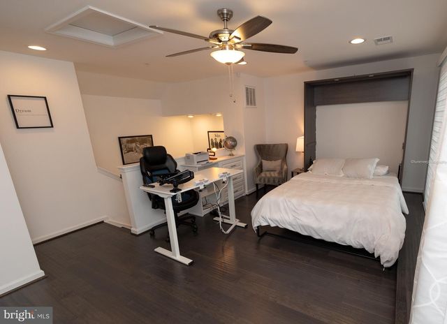 3620 COMMODORE JOSHUA BARNEY DR NE, Washington, DC 20018