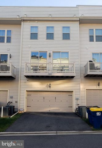 3620 COMMODORE JOSHUA BARNEY DR NE, Washington, DC 20018