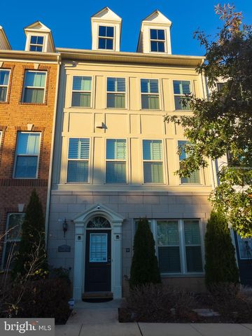 3620 COMMODORE JOSHUA BARNEY DR NE, Washington, DC 20018