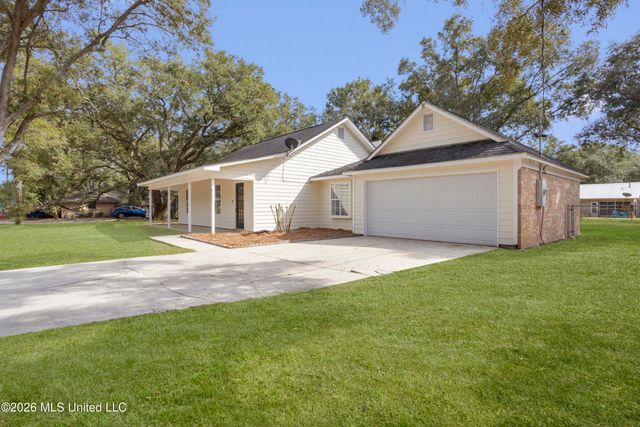 8721 Mermaid Avenue, Ocean Springs, MS 39564