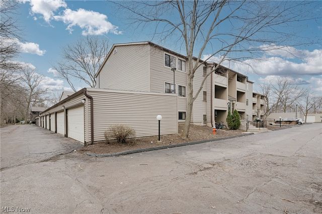 1680 Cedarwood Drive 343, Westlake, OH 44145