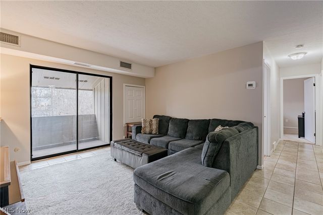 1680 Cedarwood Drive 343, Westlake, OH 44145