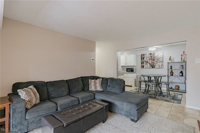 1680 Cedarwood Drive 343, Westlake, OH 44145