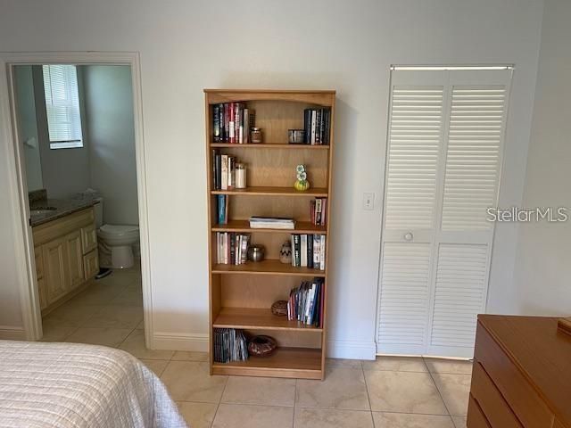 7280 ELEANOR CIRCLE 101, Sarasota, FL 34243