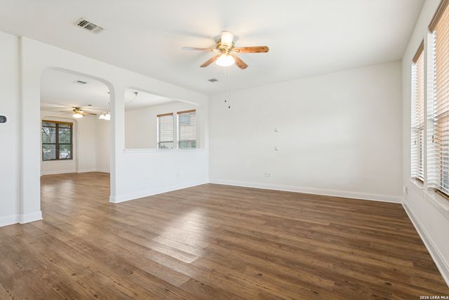 10801 FOX CRST, Live Oak, TX 78233