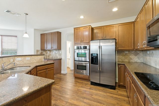 10801 FOX CRST, Live Oak, TX 78233
