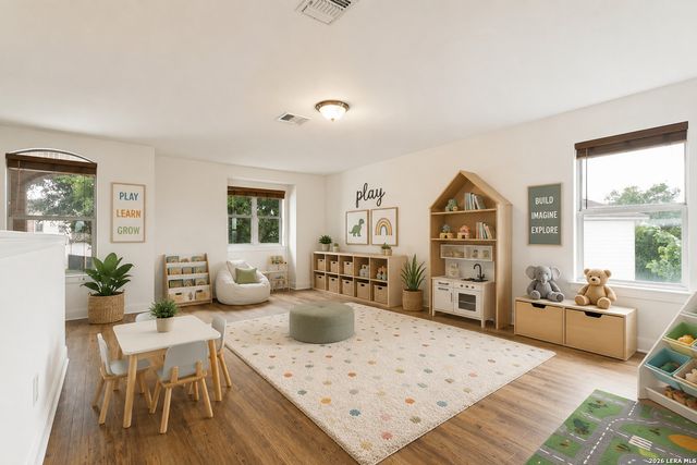 10801 FOX CRST, Live Oak, TX 78233
