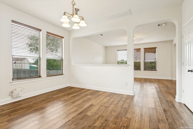 10801 FOX CRST, Live Oak, TX 78233