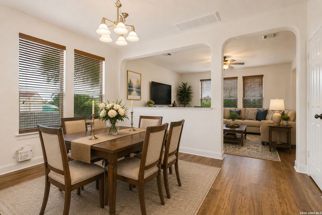 10801 FOX CRST, Live Oak, TX 78233