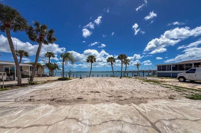 7500 PARK POINTE DRIVE 24, Englewood, FL 34224