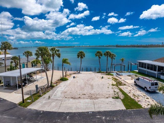7500 PARK POINTE DRIVE 24, Englewood, FL 34224