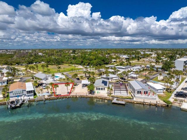 7500 PARK POINTE DRIVE 24, Englewood, FL 34224
