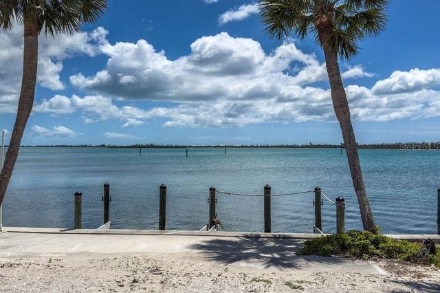7500 PARK POINTE DRIVE 24, Englewood, FL 34224