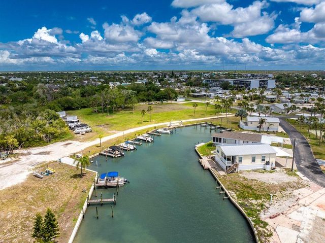 7500 PARK POINTE DRIVE 24, Englewood, FL 34224