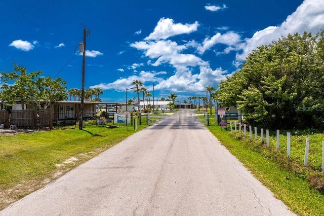 7500 PARK POINTE DRIVE 24, Englewood, FL 34224