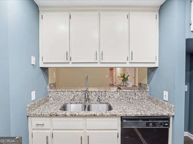 7154 Cedar Hill Drive, Gainesville, GA 30507