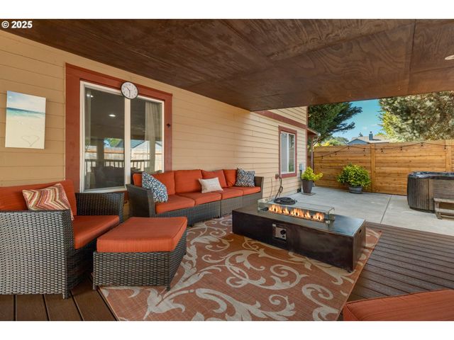 7143 Se AUSTIN Dr, Hillsboro, OR 97123