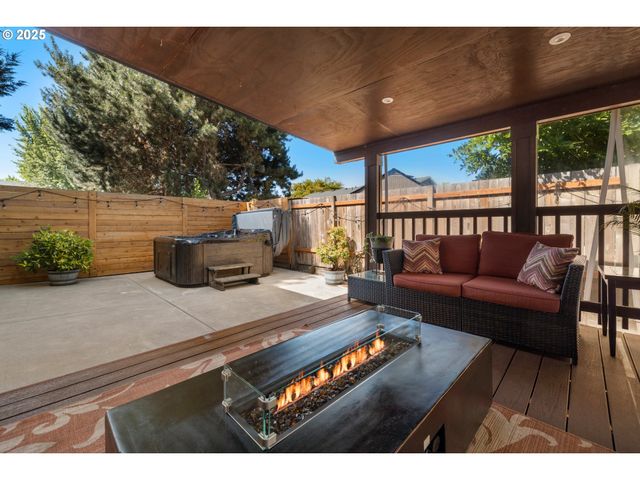 7143 Se AUSTIN Dr, Hillsboro, OR 97123