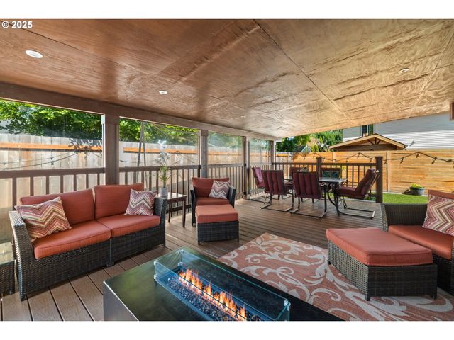 7143 Se AUSTIN Dr, Hillsboro, OR 97123