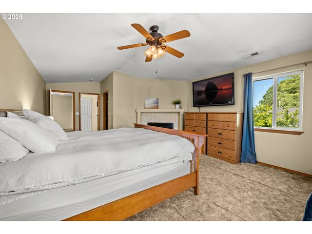 7143 Se AUSTIN Dr, Hillsboro, OR 97123