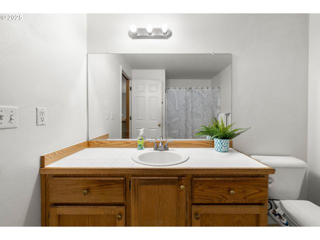 7143 Se AUSTIN Dr, Hillsboro, OR 97123