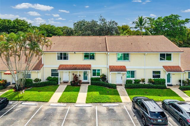 6386 Boca Circle, Boca Raton, FL 33433