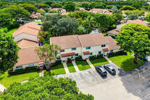 6386 Boca Circle, Boca Raton, FL 33433