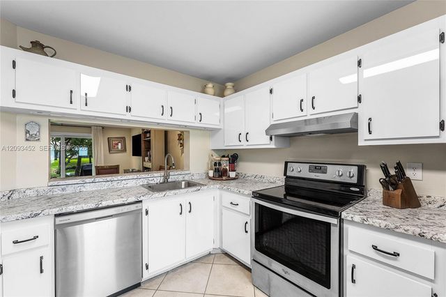 6386 Boca Circle, Boca Raton, FL 33433