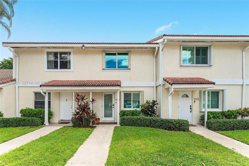 6386 Boca Circle, Boca Raton, FL 33433