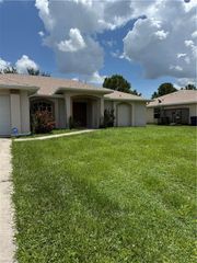 1824 Lockhaven CT, Lehigh Acres, FL 33972