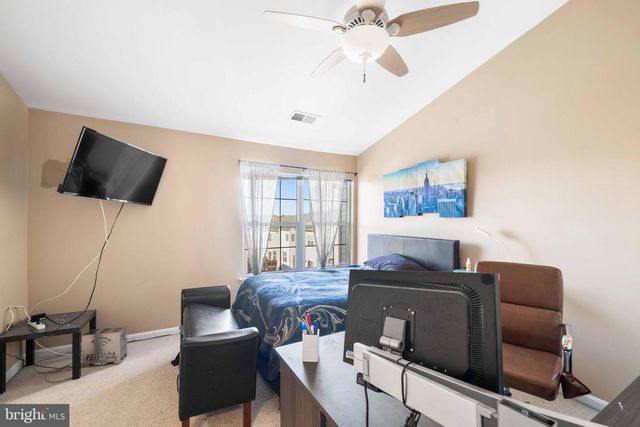 9264 KRISTY DR, Manassas Park, VA 20111