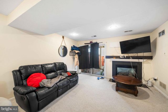 9264 KRISTY DR, Manassas Park, VA 20111