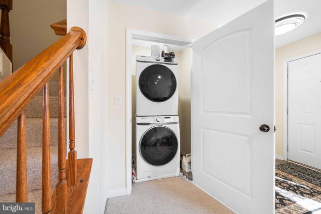 9264 KRISTY DR, Manassas Park, VA 20111