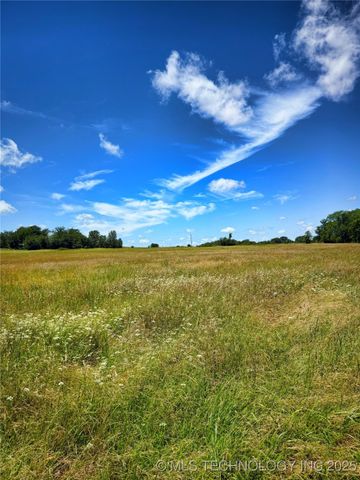 1065 Road, Hitchita, OK 74426
