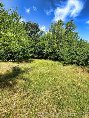 1065 Road, Hitchita, OK 74426