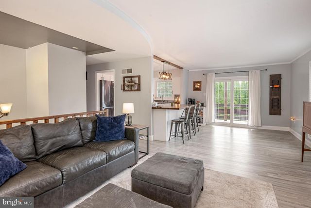 307 SKYLINE DR, Reading, PA 19606