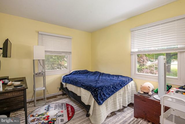 307 SKYLINE DR, Reading, PA 19606