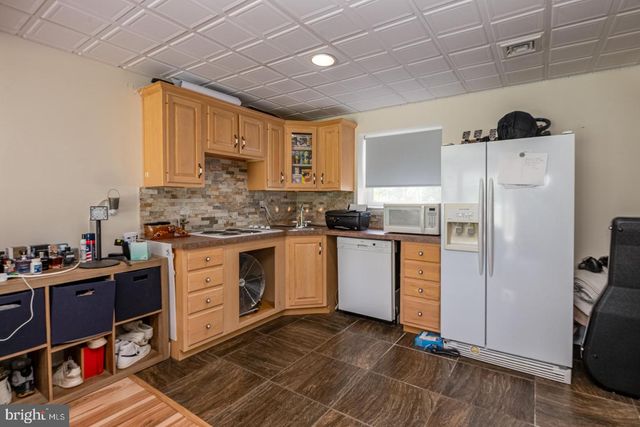 307 SKYLINE DR, Reading, PA 19606