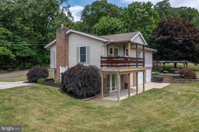 307 SKYLINE DR, Reading, PA 19606