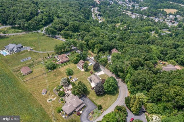 307 SKYLINE DR, Reading, PA 19606