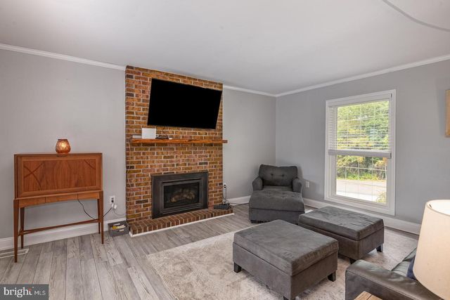 307 SKYLINE DR, Reading, PA 19606