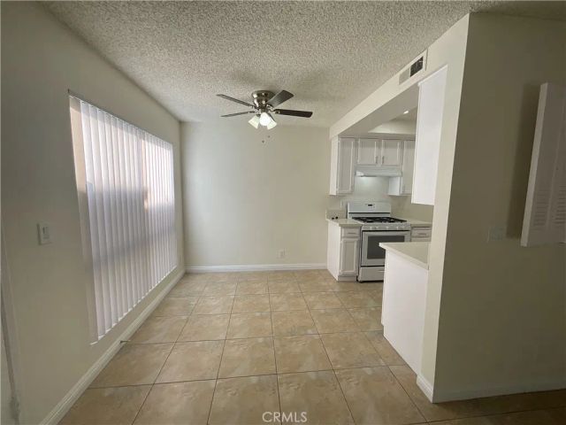 7942 Moonshadow 2, Huntington Beach, CA 92647