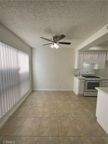 7942 Moonshadow 2, Huntington Beach, CA 92647