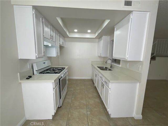 7942 Moonshadow 2, Huntington Beach, CA 92647