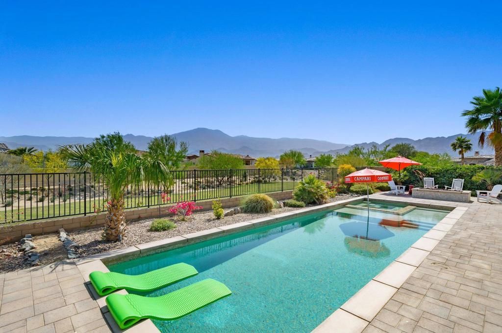 81675 Macbeth Street, La Quinta, CA 92253