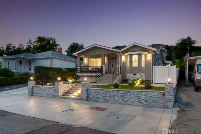 3419 Montrose Ave, La Crescenta, CA 91214
