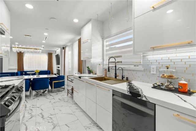 3419 Montrose Ave, La Crescenta, CA 91214