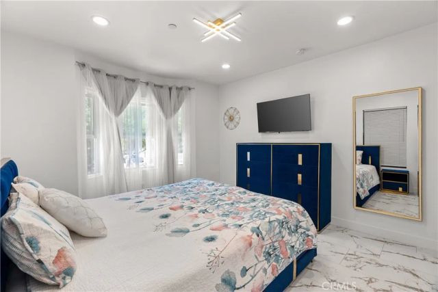 3419 Montrose Ave, La Crescenta, CA 91214