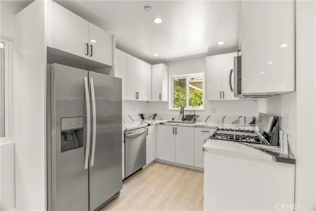 3419 Montrose Ave, La Crescenta, CA 91214